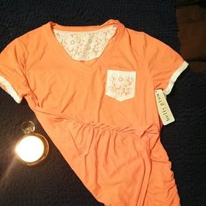 💛NWT BELLY GLOW LACE DETAIL MATERNITY TOP